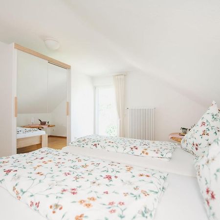 Ferienwohnung Menzer Am See Ohningen Exterior foto